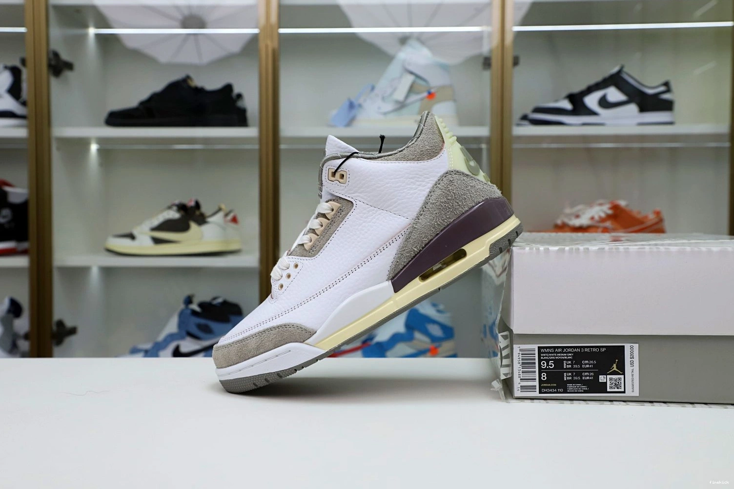 AIR X WMNS 3 MANIÉRE JORDAN 0105